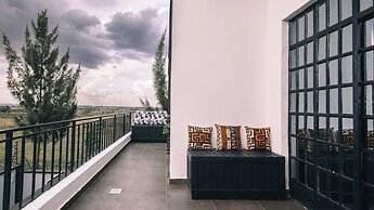 Skyhut Boutique House