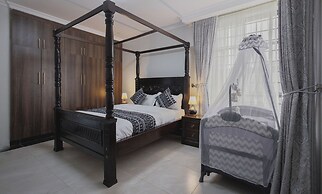 Skyhut Boutique House