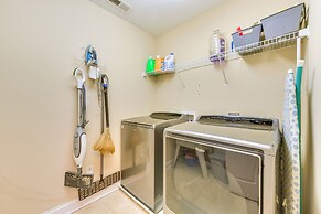 3 Mi to Carowinds: Retreat w/ On-site Fishing