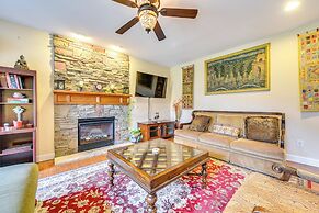 3 Mi to Carowinds: Retreat w/ On-site Fishing