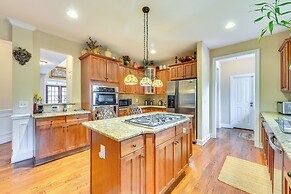 3 Mi to Carowinds: Retreat w/ On-site Fishing