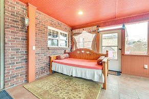 3 Mi to Carowinds: Retreat w/ On-site Fishing