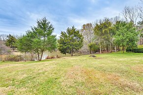 3 Mi to Carowinds: Retreat w/ On-site Fishing