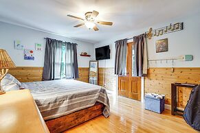 Walk to Beach: Gem w/ Pool & Spa in Isle of Palms!