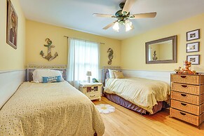Walk to Beach: Gem w/ Pool & Spa in Isle of Palms!