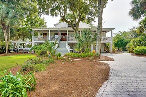 Walk to Beach: Gem w/ Pool & Spa in Isle of Palms!