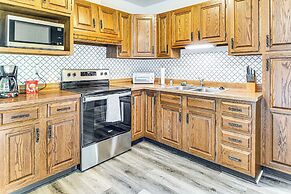 2 Mi to Downtown Logansport: Quiet Home w/ Grill