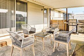 2 Mi to Downtown Logansport: Quiet Home w/ Grill