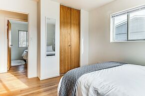 2 Mi to Downtown Logansport: Quiet Home w/ Grill