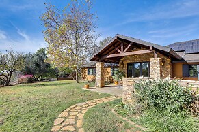 3 Mi to Ramona Ranch Winery: Home w/ Mtn Views!