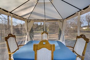 < 3 Mi to Dtwn: Modern Cottage in Greenville!