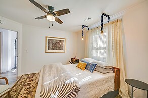 < 3 Mi to Dtwn: Modern Cottage in Greenville!