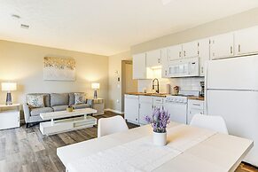 Near Golf & Table Rock Lake: Condo w/ Pool Access