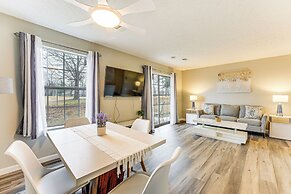 Near Golf & Table Rock Lake: Condo w/ Pool Access