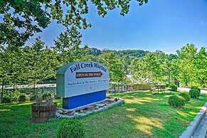 Near Golf & Table Rock Lake: Condo w/ Pool Access