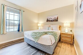 Near Golf & Table Rock Lake: Condo w/ Pool Access