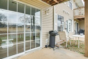 Near Golf & Table Rock Lake: Condo w/ Pool Access