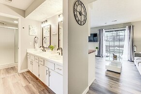 Near Golf & Table Rock Lake: Condo w/ Pool Access