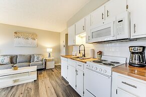 Near Golf & Table Rock Lake: Condo w/ Pool Access