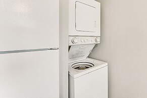 Near Golf & Table Rock Lake: Condo w/ Pool Access