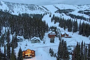 Ski-in/out Schweitzer Mountain Home in Sandpoint!