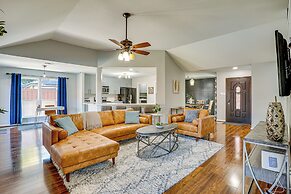 Outdoor Oasis w/ Pool: Grand Prairie Family Home!