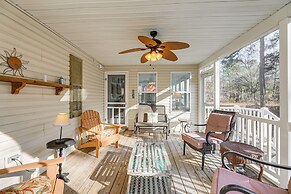 8 Mi to Beach: Ocean Pines Home Near Marina & Golf