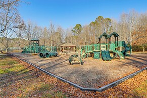 8 Mi to Beach: Ocean Pines Home Near Marina & Golf