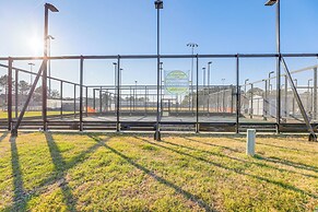 8 Mi to Beach: Ocean Pines Home Near Marina & Golf