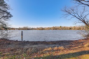 8 Mi to Beach: Ocean Pines Home Near Marina & Golf