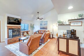 Cozy Flagstaff Condo in Country Club Community!