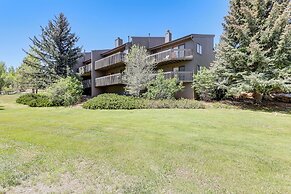 Cozy Flagstaff Condo in Country Club Community!