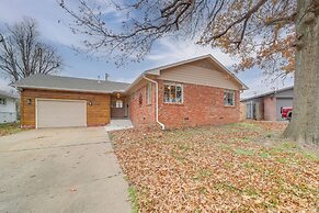 6 Mi to Dtwn: Dog-friendly Home w/ Yard in Tulsa