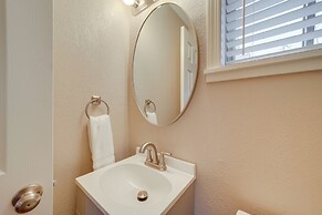 6 Mi to Dtwn: Dog-friendly Home w/ Yard in Tulsa