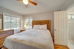 6 Mi to Dtwn: Dog-friendly Home w/ Yard in Tulsa