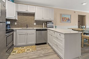 Sea Cloisters 305e 2 Bedroom Condo