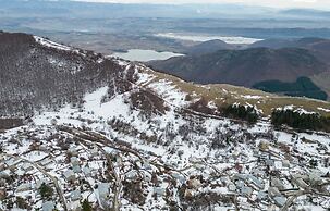 Rock Dandy La Maison de l' Ours - Nymfaio