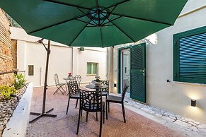 Vatican Luxury Rooms - LR Collection