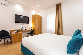 Vatican Luxury Rooms - LR Collection