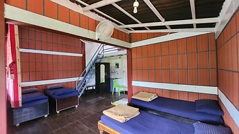 I-ROOMZ Donimoole Homestay