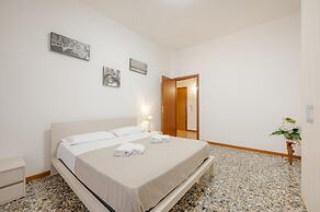 Tatiana Flat - 10 min to Venice