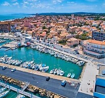 Family Retreat by Serignan Sea