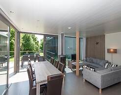Spacious Villa Near Castle