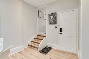 Casa Queen-Unique 2BR Suite- Leslieville