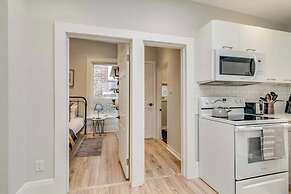 Casa Queen-Unique 2BR Suite- Leslieville
