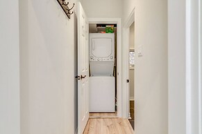 Casa Queen-Unique 2BR Suite- Leslieville