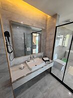 Royal International Hotel