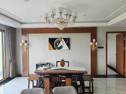 Royal International Hotel