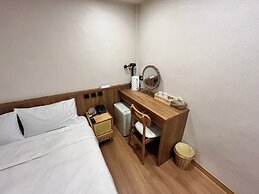 Cat Tail Pocket Inn ximen