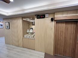 Cat Tail Pocket Inn ximen